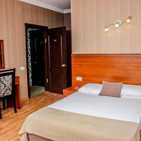 Hotel Istanbul บาทูมิ ภายนอก รูปภาพ