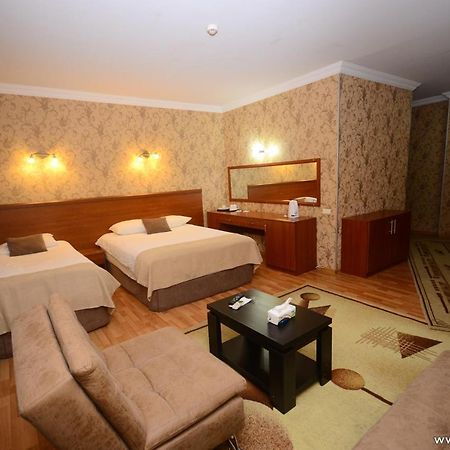 Hotel Istanbul บาทูมิ ภายนอก รูปภาพ