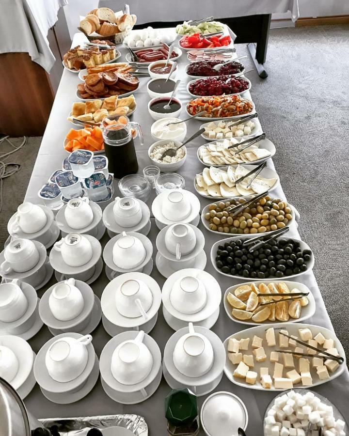Hotel Istanbul บาทูมิ ภายนอก รูปภาพ